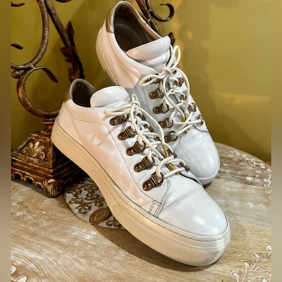 Tod’s “Sportivo” Leather Sneaker White and Gold Good pre-owned condition Size 40 - Picture 2 of 11